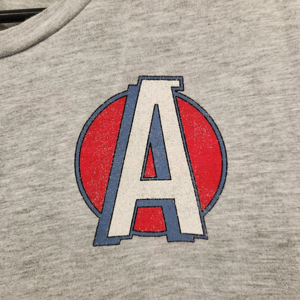 Marvel Gray Avengers Top - Picture 3 of 6
